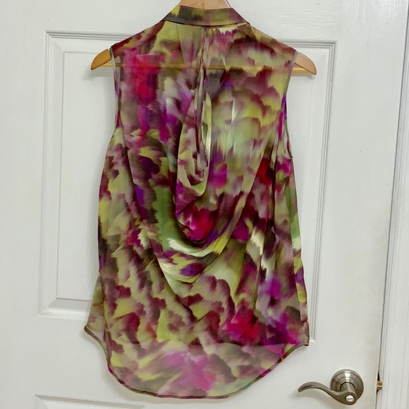 JLo High Low Multicolored Blouse - Picture 6 of 9
